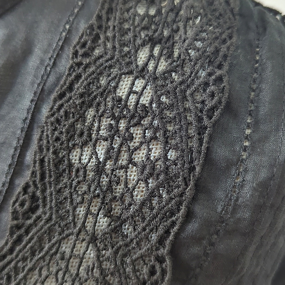FRAME Cali Lace Popover Blouse Top V neck Black 3/4 sleeve Boho Flowy Fit L - Picture 7 of 14